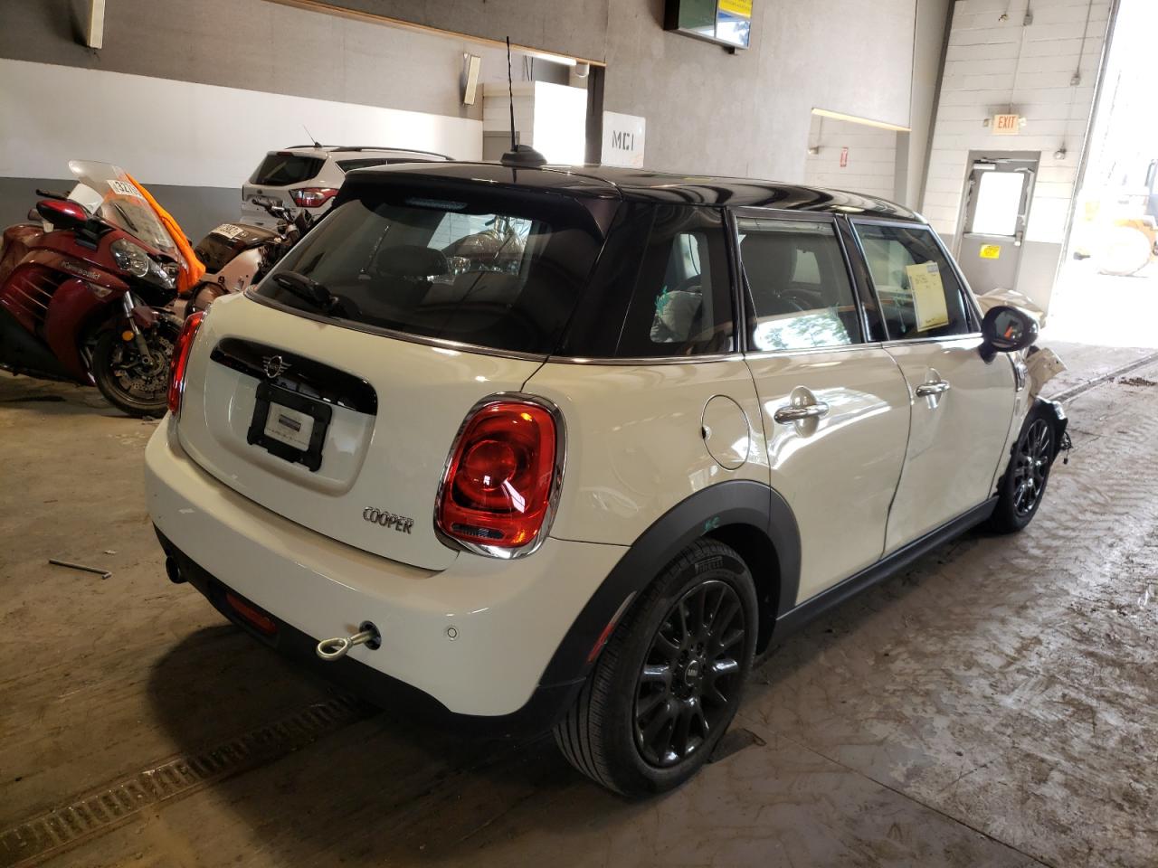 Photo 4 from auction – 2019 MINI COOPER with VIN WMWXU1C57K2J02190