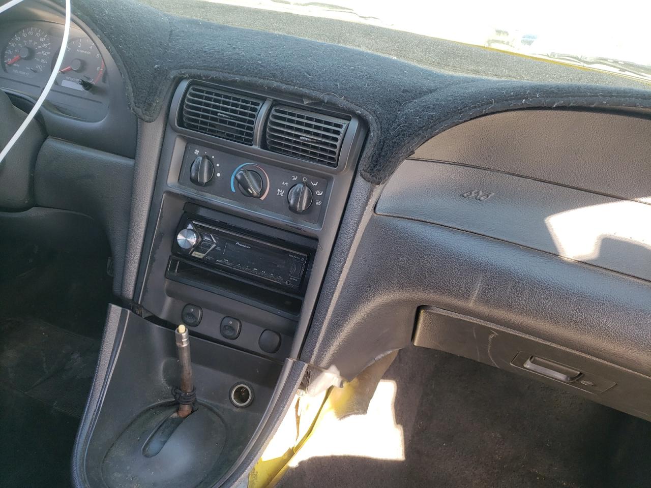 Photo 9 from auction – 2003 FORD MUSTANG with VIN 1FAFP40433F366171