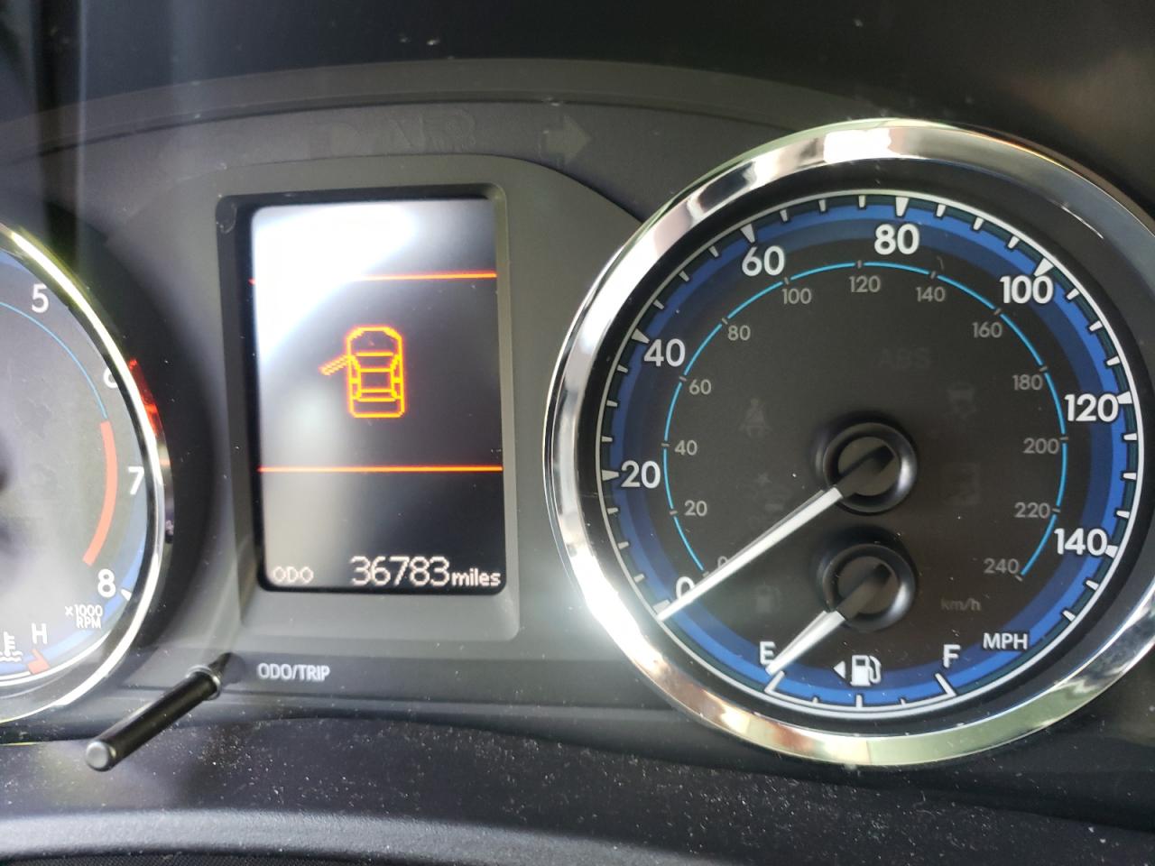 Photo 8 from auction – 2018 TOYOTA COROLLA L with VIN 2T1BURHE6JC105232