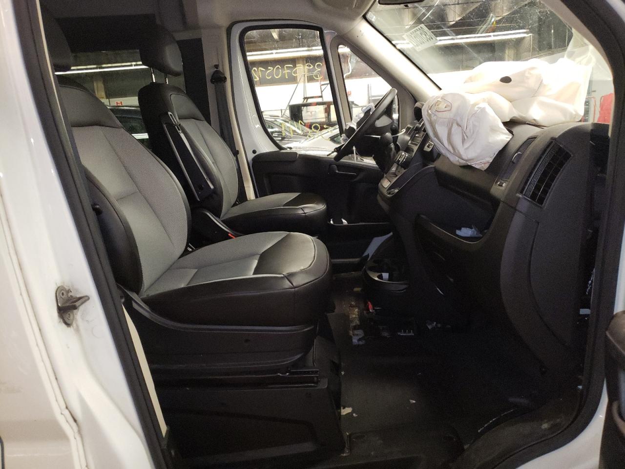 Photo 5 from auction – 2016 RAM PROMASTER with VIN 3C6TRVPG6GE124222