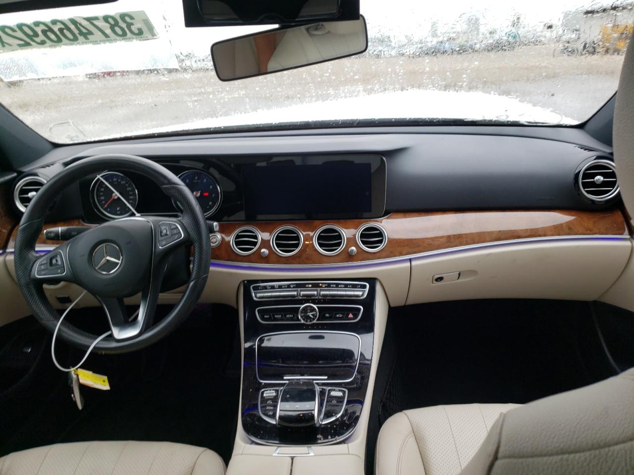 Photo 9 from auction – 2017 MERCEDES-BENZ E 300 with VIN WDDZF4JB0HA185966