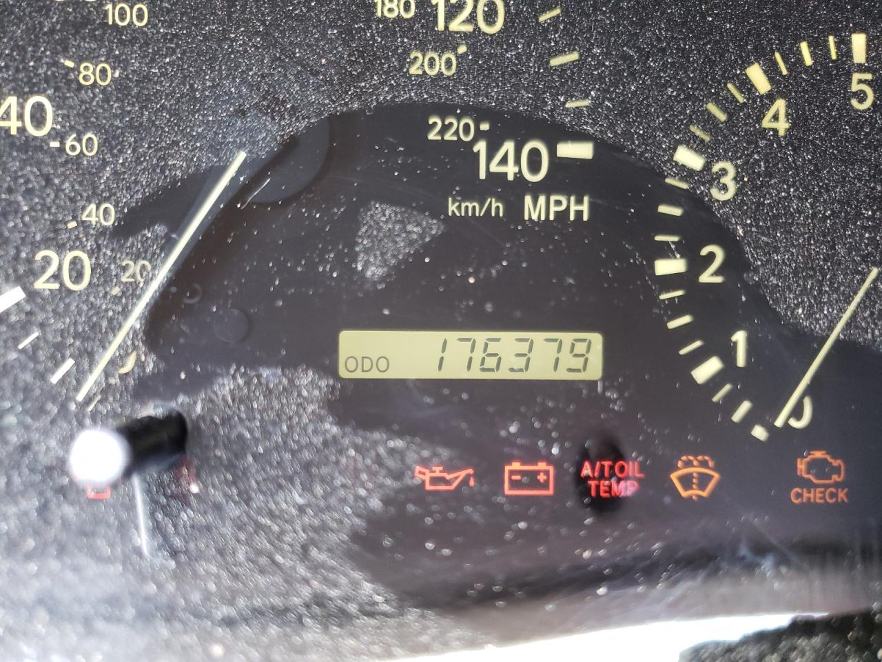 Photo 8 from auction – 1999 LEXUS RX 300 with VIN JT6HF10U2X0030869