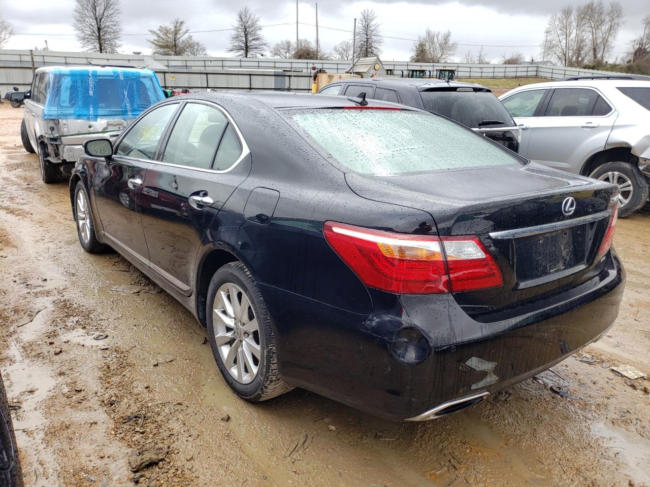 Photo 3 from auction – 2011 LEXUS LS 460 with VIN JTHCL5EFXB5010635