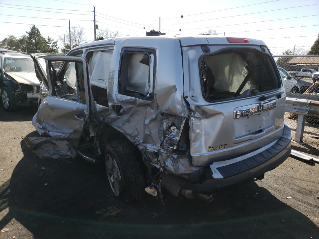 Photo 3 from auction – 2011 HONDA PILOT EXLN with VIN 5FNYF4H73BB001710