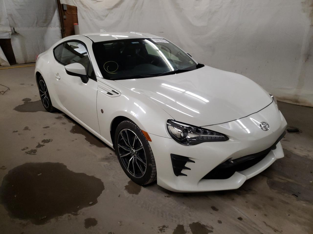 TOYOTA 86 BASE 2017 with VIN JF1ZNAA18H9701887 - Photo from auction
