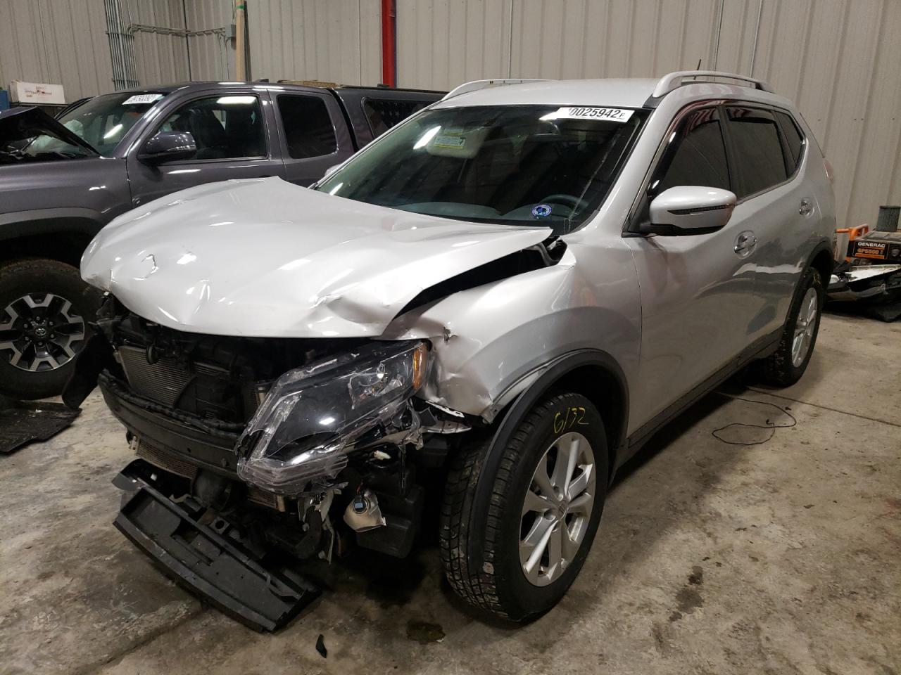 Photo 2 from auction – 2016 NISSAN ROGUE S with VIN KNMAT2MV2GP685343