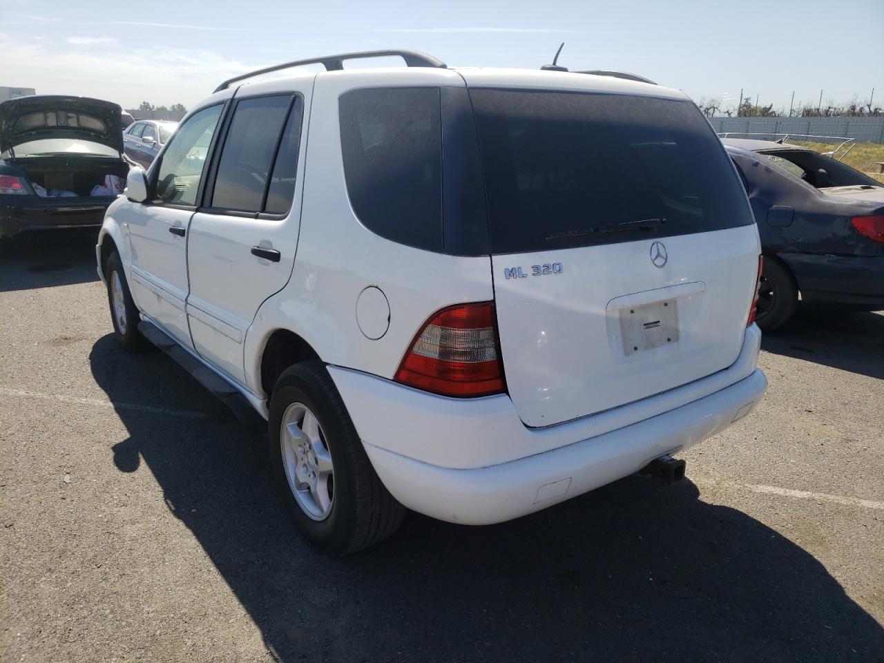 Photo 3 from auction – 2001 MERCEDES-BENZ M-CLASS with VIN 4JGAB54E51A265005