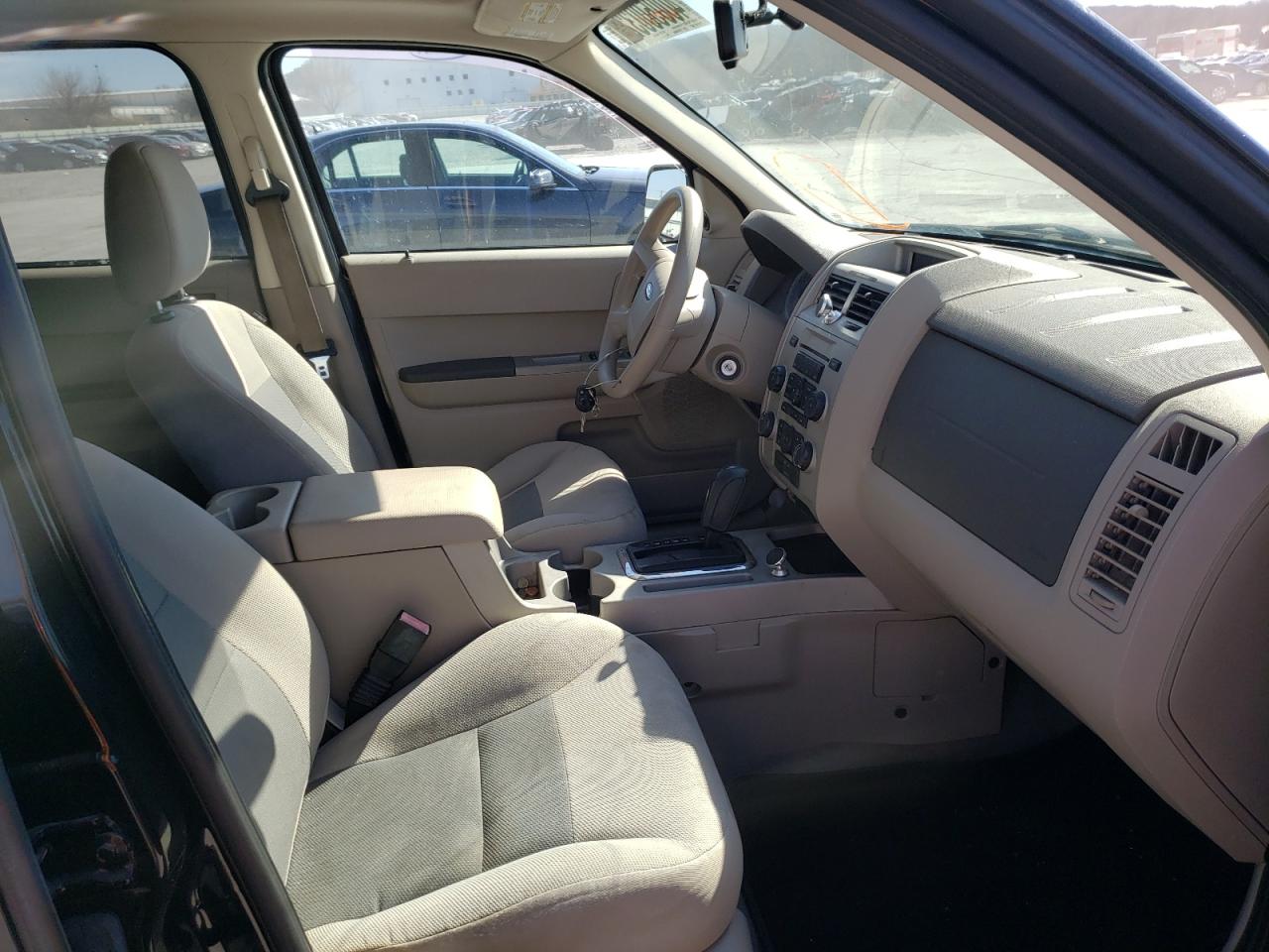 Photo 5 from auction – 2008 FORD ESCAPE XLT with VIN 1FMCU03Z48KD00776