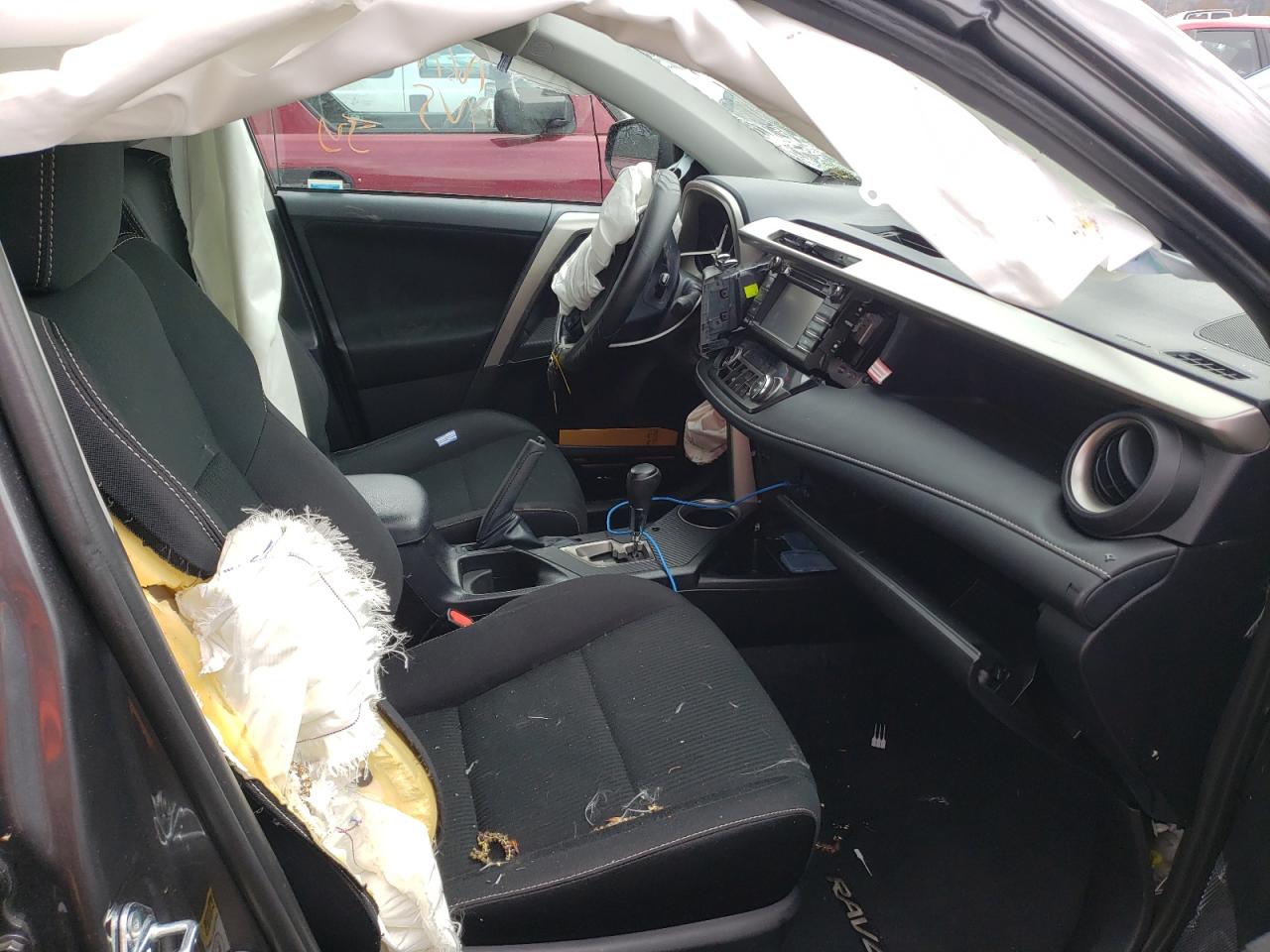 Photo 5 from auction – 2014 TOYOTA RAV4 XLE with VIN 2T3RFREV0EW189945