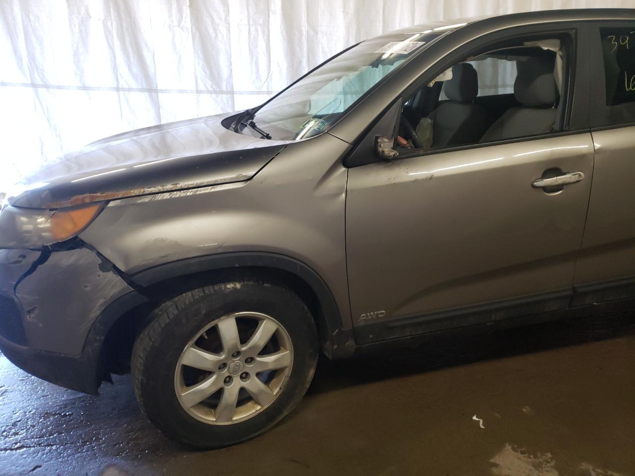 Photo 9 from auction – 2011 KIA SORENTO BA with VIN 5XYKTCA16BG014703