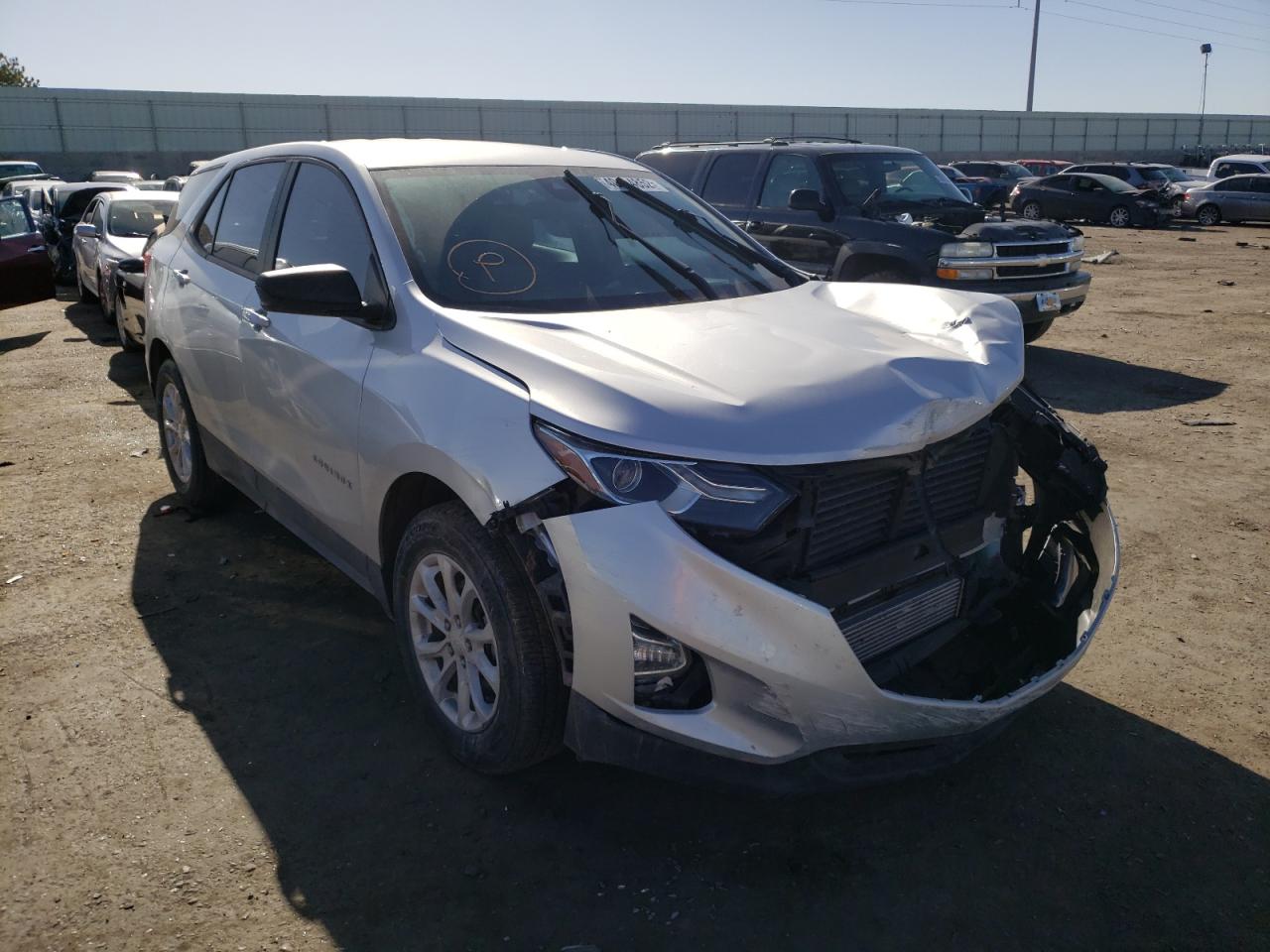 CHEVROLET EQUINOX LS 2020 with VIN 3GNAXSEV1LS633062 - Photo from auction