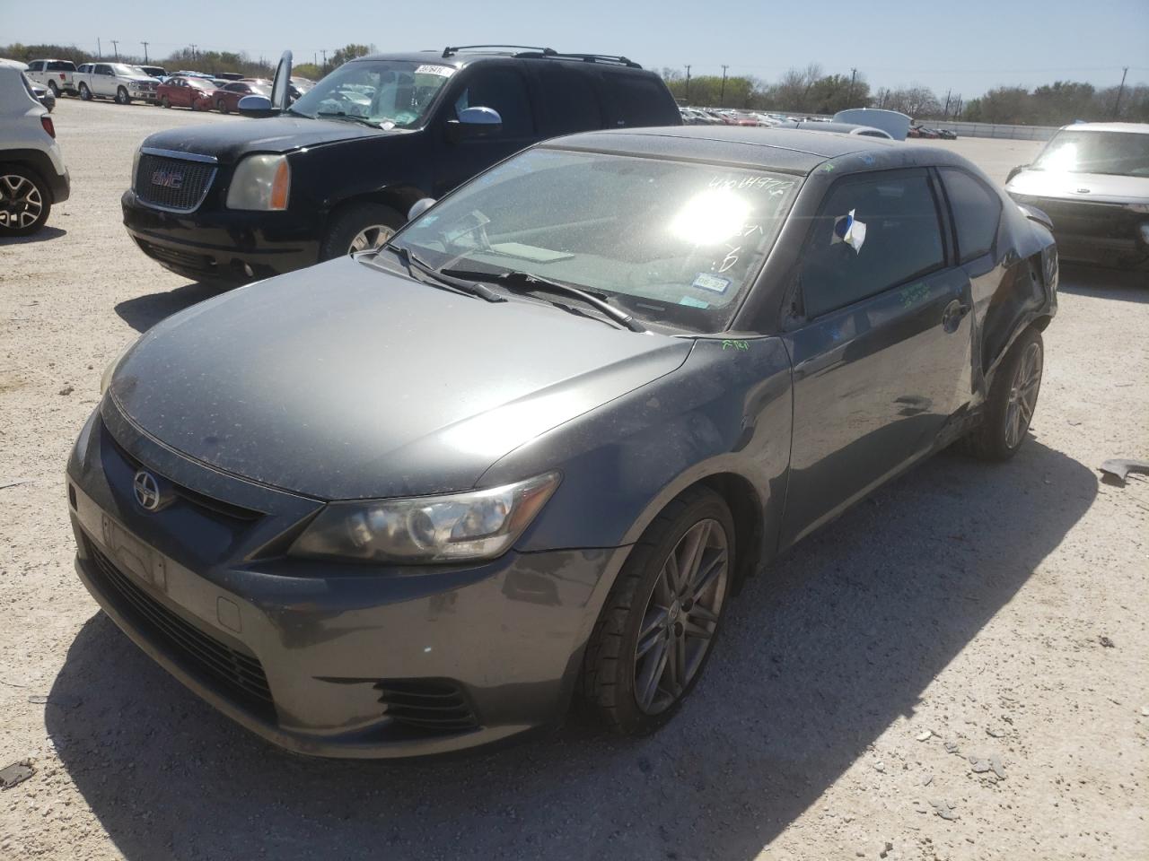 Photo 2 from auction – 2012 TOYOTA SCION TC with VIN JTKJF5C71C3031083