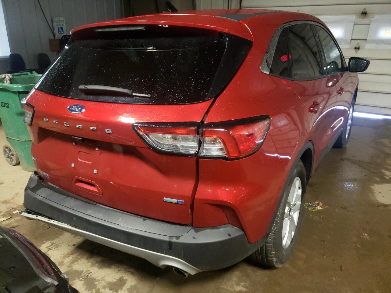 Photo 4 from auction – 2020 FORD ESCAPE SE with VIN 1FMCU9G68LUA07755
