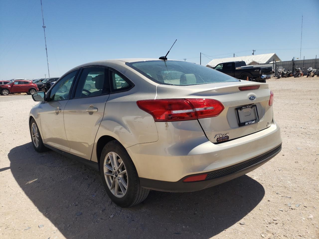 Photo 3 from auction – 2018 FORD FOCUS SE with VIN 1FADP3FE6JL292860