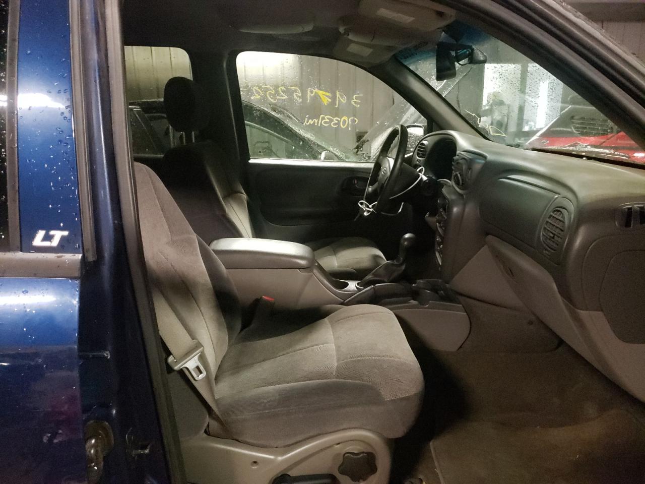 Photo 5 from auction – 2002 CHEVROLET TRAILBLAZE with VIN 1GNDT13S722373692