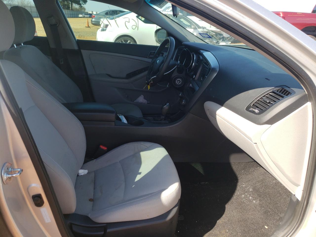 Photo 5 from auction – 2013 KIA OPTIMA LX with VIN 5XXGM4A74DG181548