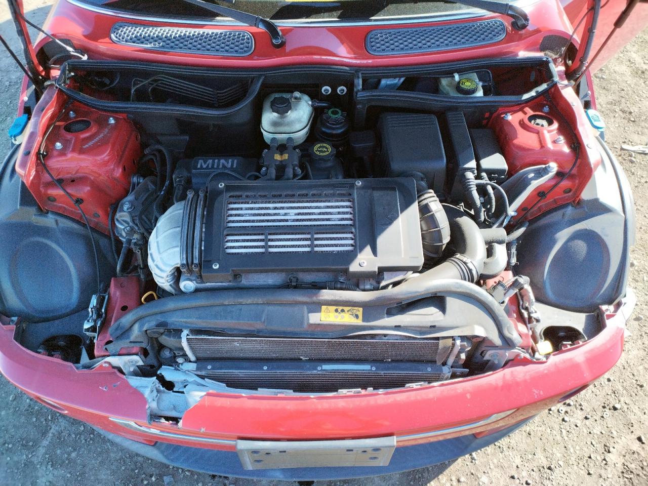 Photo 7 from auction – 2006 MINI COOPER S with VIN WMWRE33586TL22911