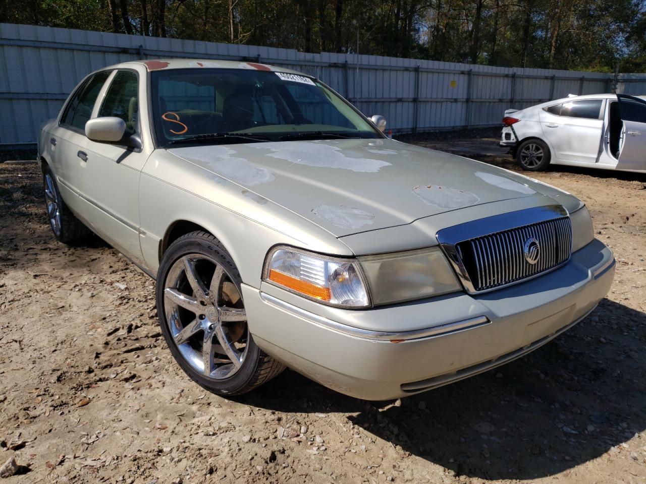 Photo 1 from auction – 2004 MERCURY GRAND MARQ with VIN 2MEFM75W24X693597