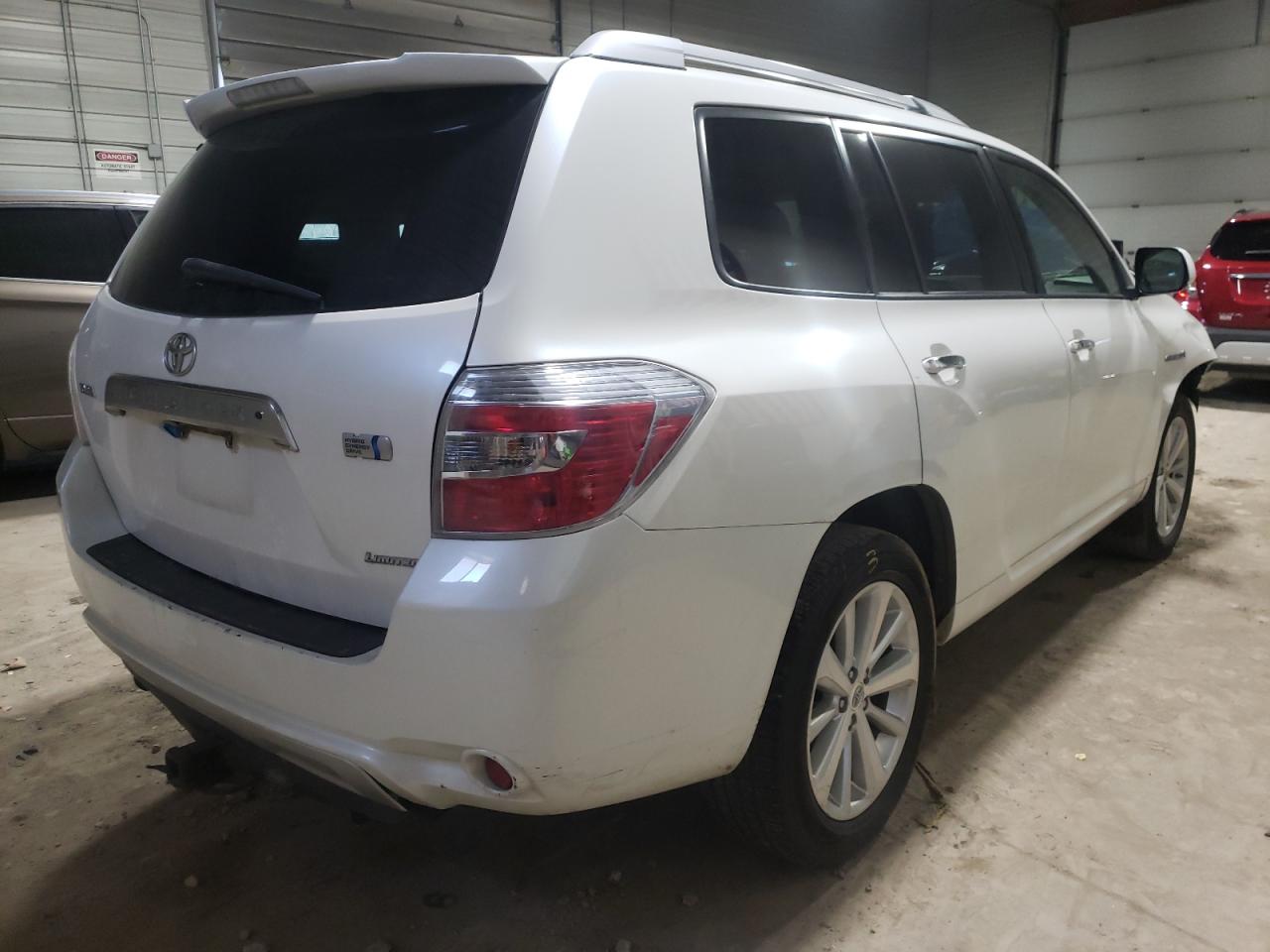 Photo 4 from auction – 2009 TOYOTA HIGHLANDER with VIN JTEEW44A192032614