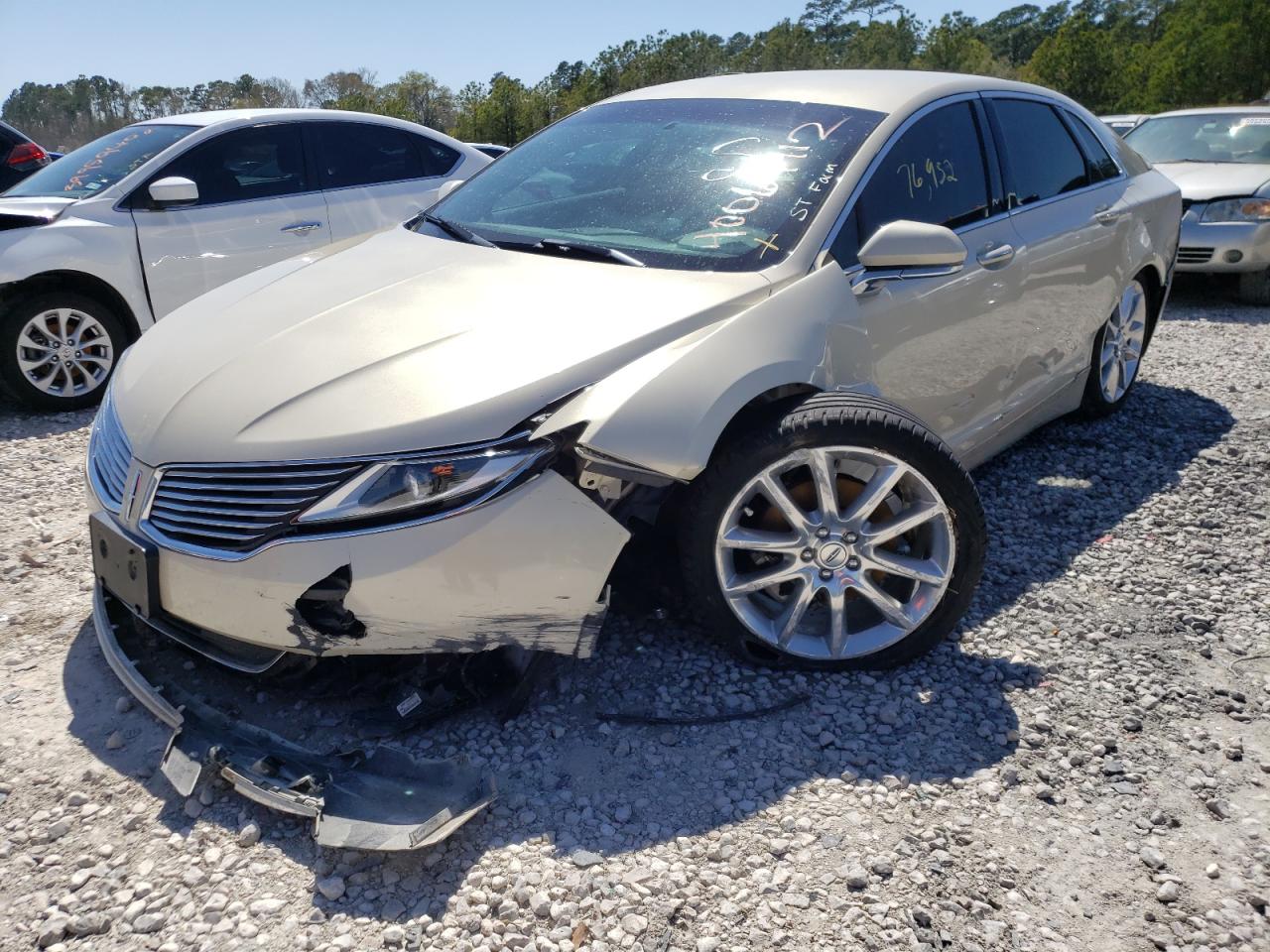 Photo 2 from auction – 2016 LINCOLN MKZ with VIN 3LN6L2G94GR618042