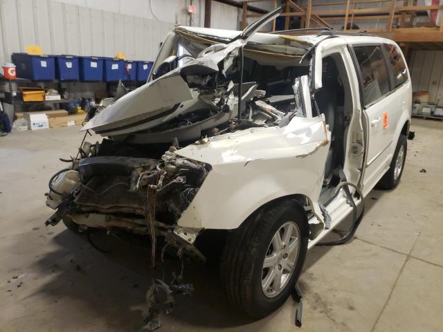 Photo 2 from auction – 2010 CHRYSLER TOWN & COU with VIN 2A4RR5D14AR230591