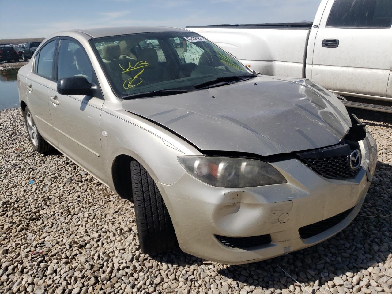 MAZDA 3 I 2006 con VIN JM1BK12F161457249 - Foto de la subasta