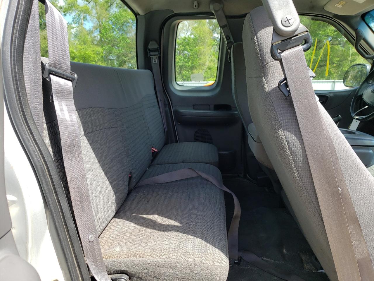 Photo 6 from auction – 2000 FORD F150 with VIN 1FTRX18W7YNA88187