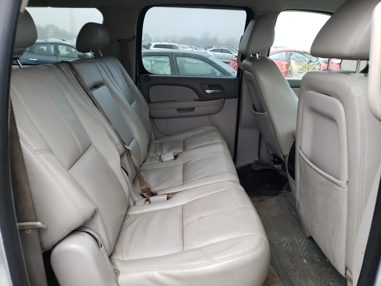 Photo 6 from auction – 2009 CHEVROLET SUBURBAN C with VIN 1GNFC26039R264687