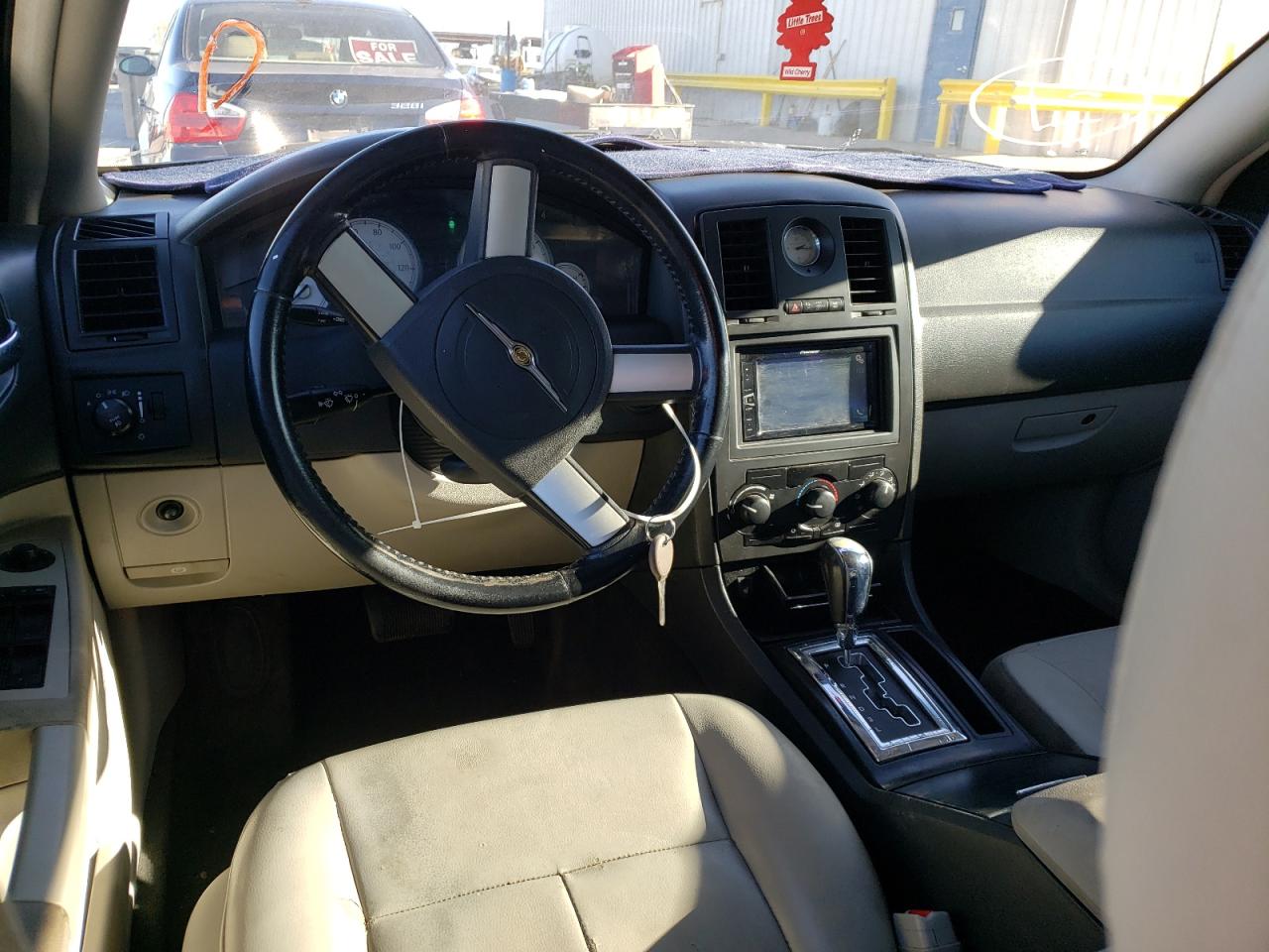 Photo 9 from auction – 2005 CHRYSLER 300 TOURIN with VIN 2C3JA53G45H685747