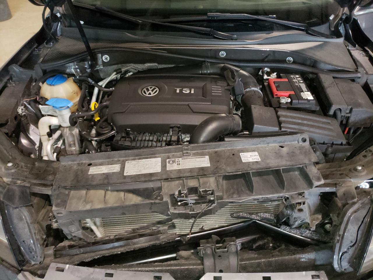 Photo 7 from auction – 2014 VOLKSWAGEN PASSAT SE with VIN 1VWBT7A35EC063440