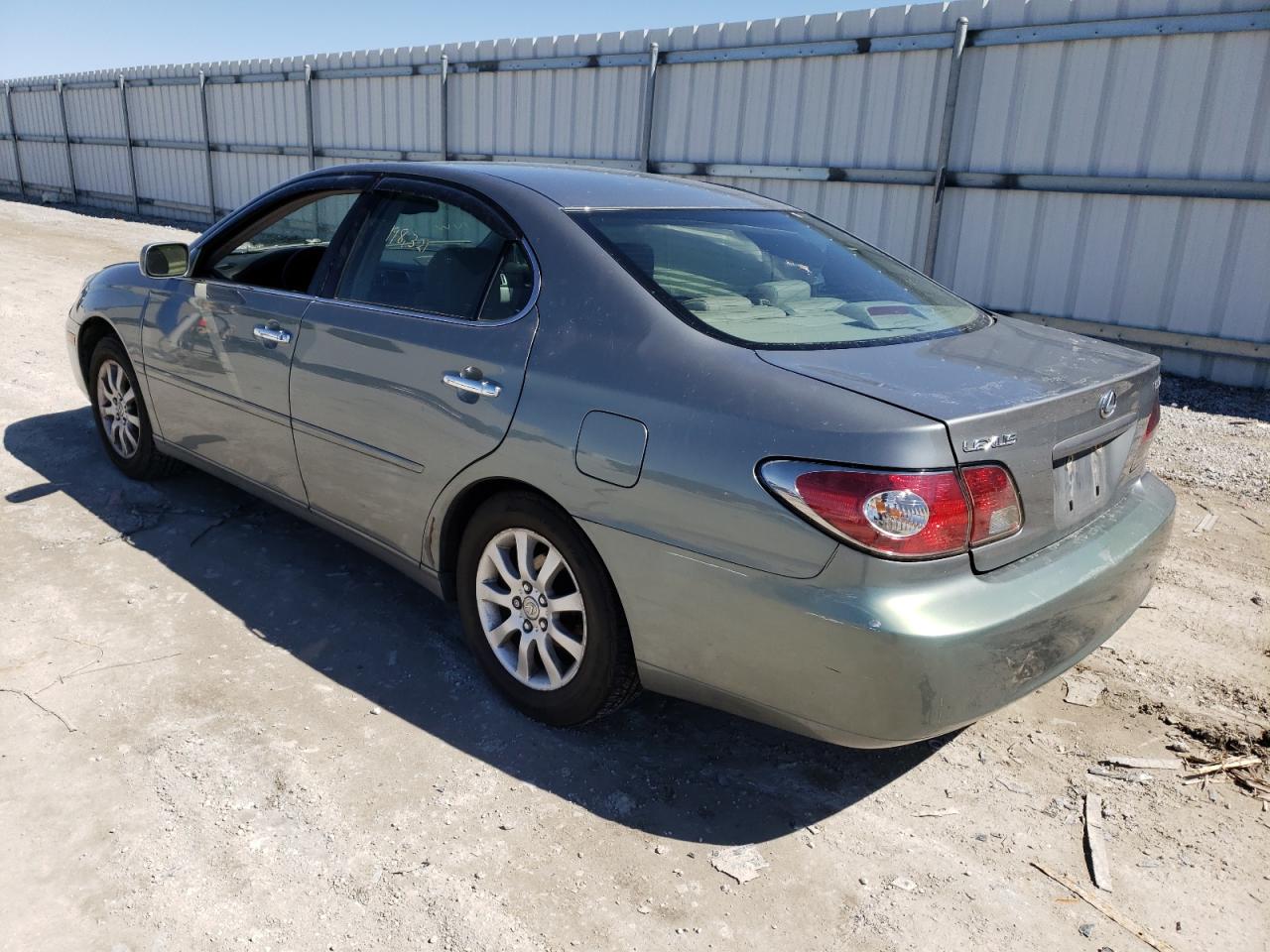 Photo 3 from auction – 2004 LEXUS ES 330 with VIN JTHBA30G845007242