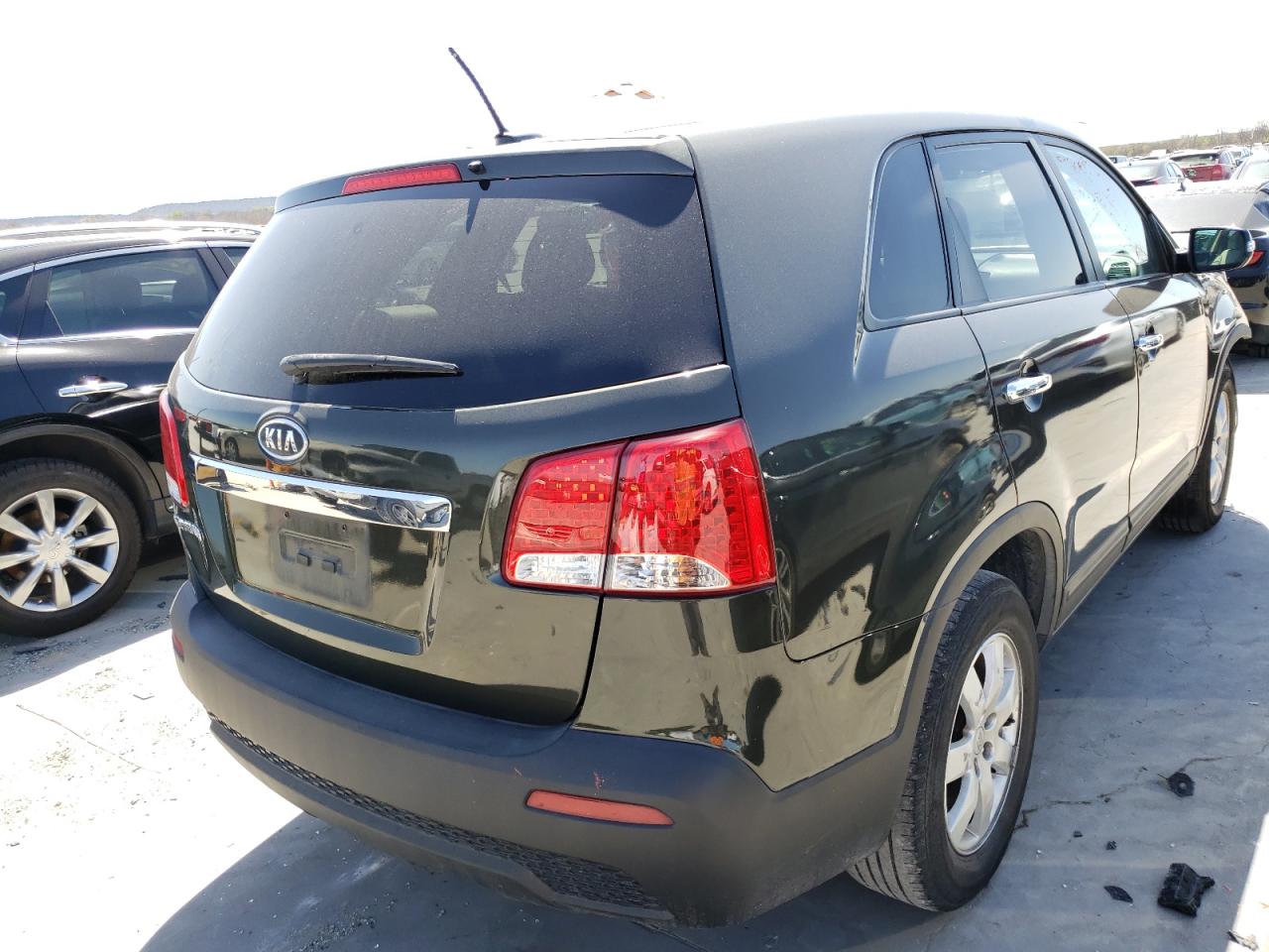 Photo 4 from auction – 2011 KIA SORENTO BA with VIN 5XYKT3A15BG156623