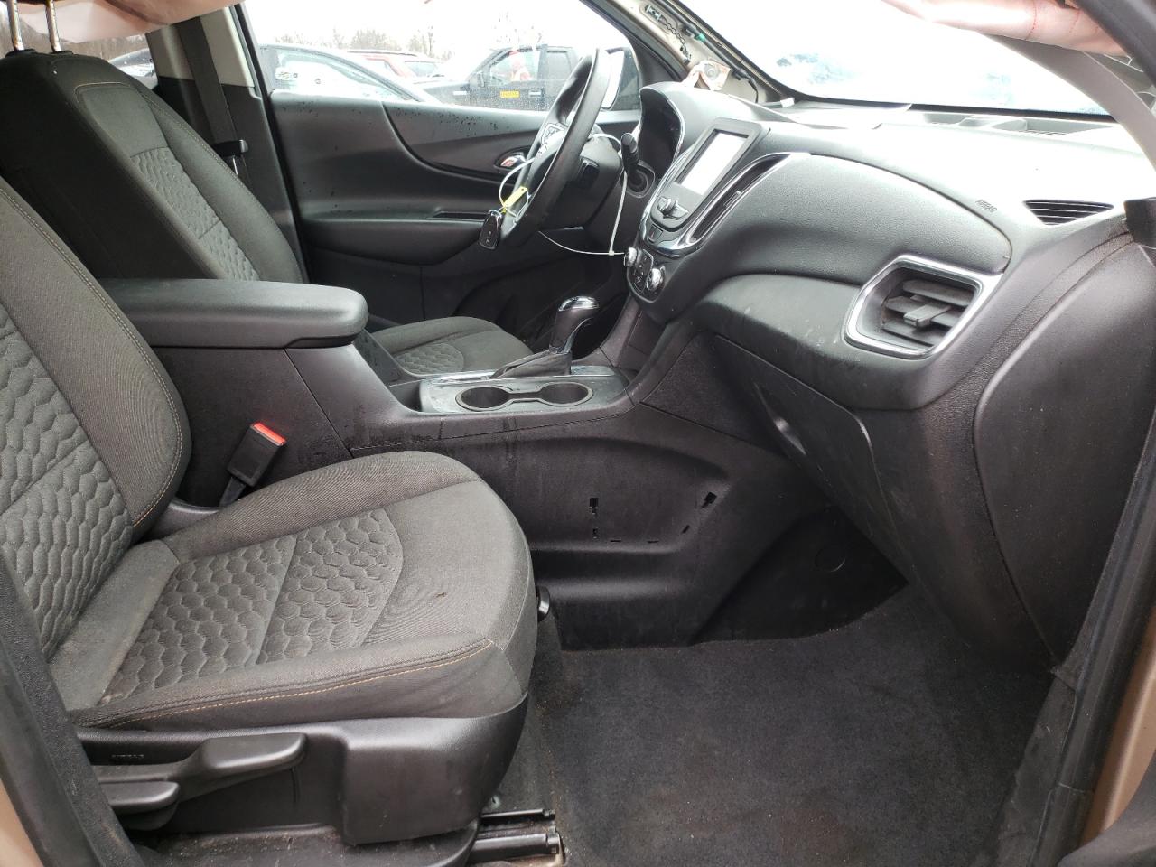 Photo 5 from auction – 2018 CHEVROLET EQUINOX LT with VIN 2GNAXJEV6J6350050