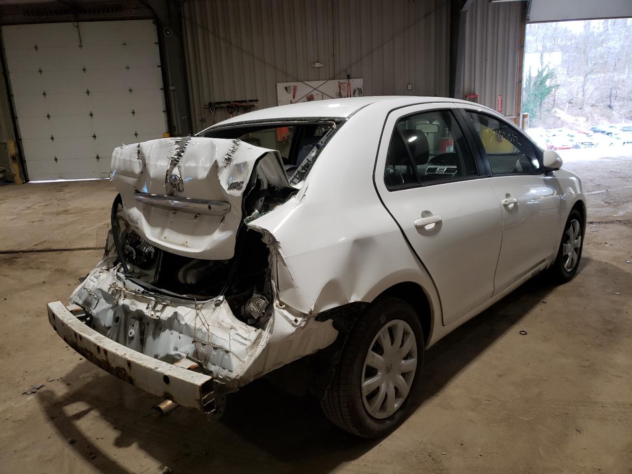 Photo 4 from auction – 2012 TOYOTA YARIS with VIN JTDBT4K31C1413901