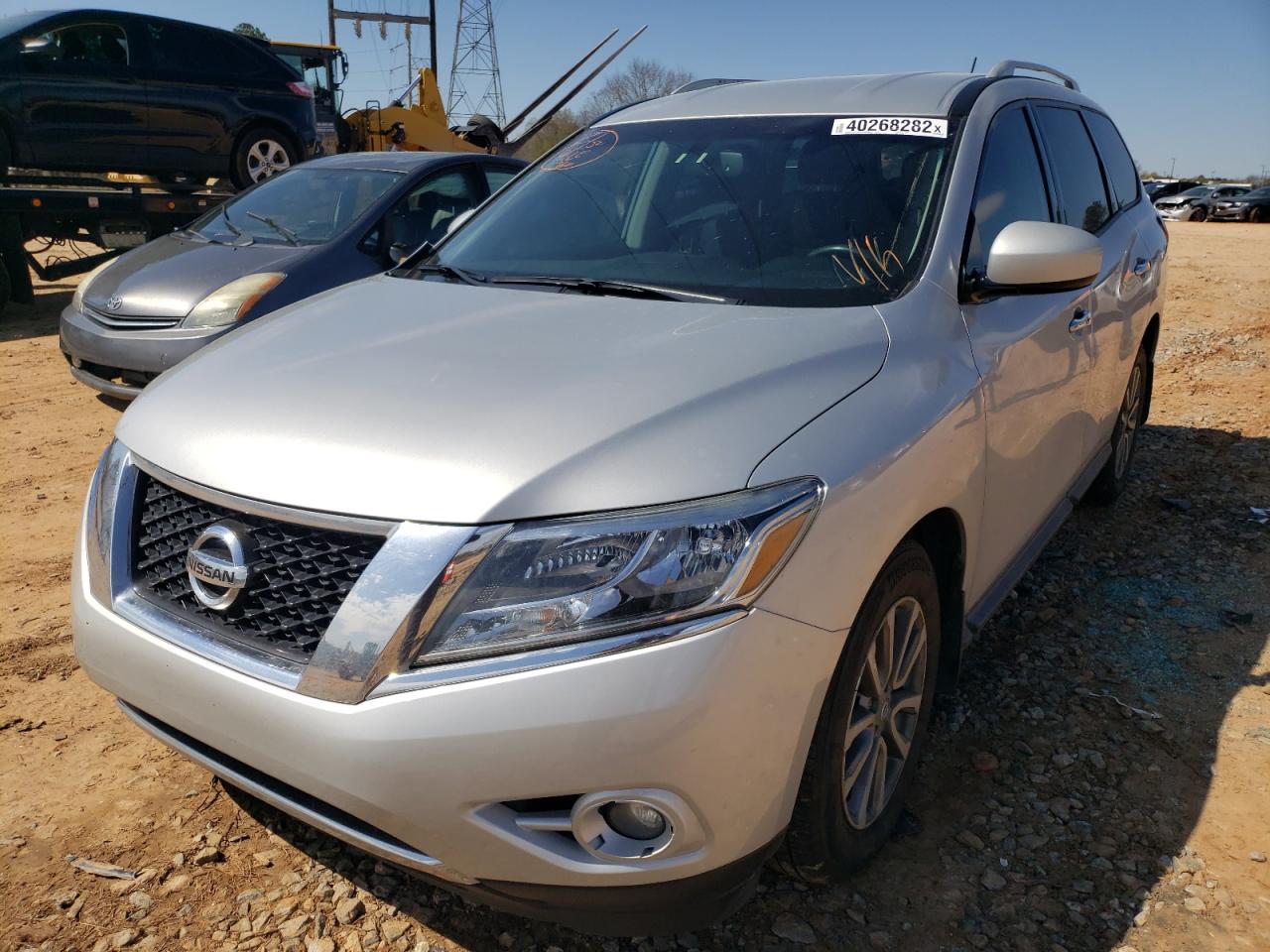 Photo 2 from auction – 2016 NISSAN PATHFINDER with VIN 5N1AR2MN7GC670998