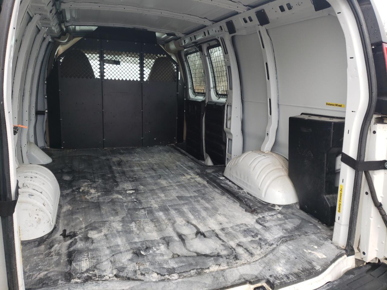 Photo 6 from auction – 2014 CHEVROLET EXPRESS G2 with VIN 1GCWGFCA0E1208135