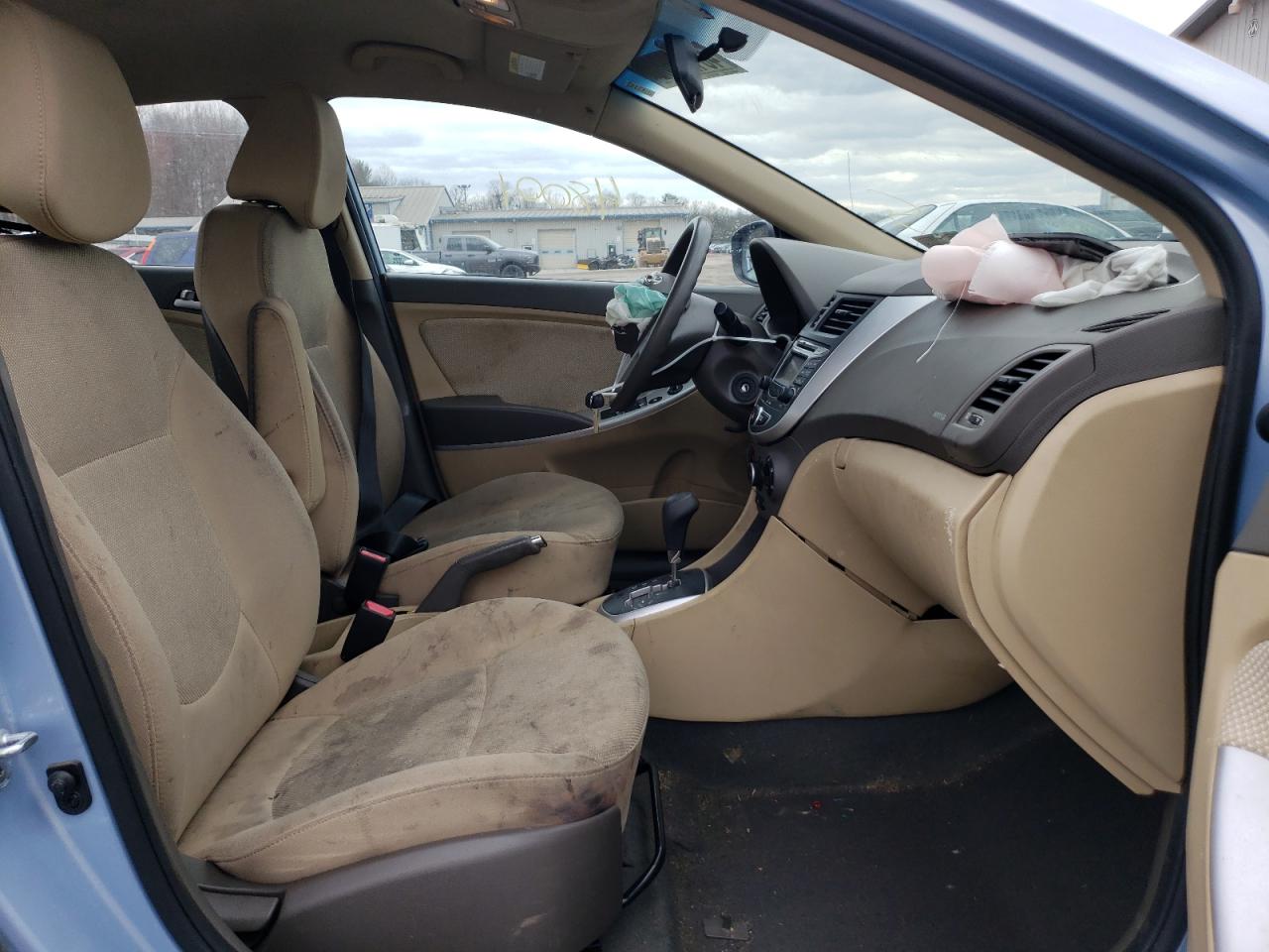 Photo 5 from auction – 2012 HYUNDAI ACCENT GLS with VIN KMHCT4AE5CU263938