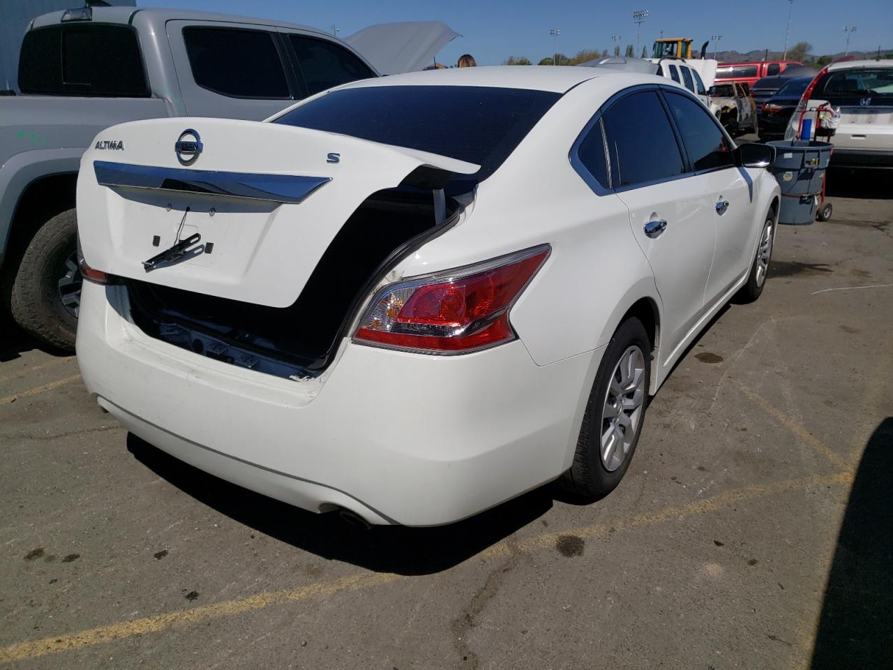 Foto 4 de la subasta – 2015 NISSAN ALTIMA 2.5 con VIN 1N4AL3AP1FC438130