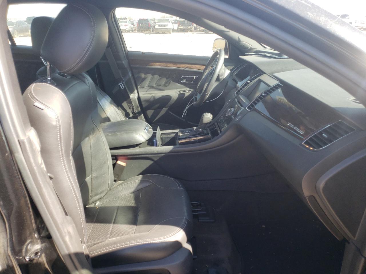 Photo 5 from auction – 2013 FORD TAURUS LIM with VIN 1FAHP2F80DG217462