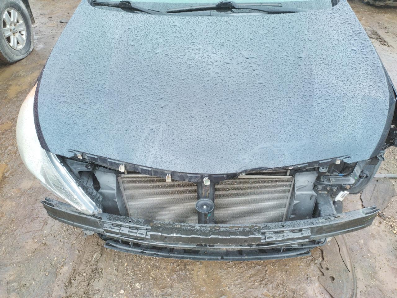 Photo 7 from auction – 2011 HYUNDAI SONATA SE with VIN 5NPEC4ACXBH132458
