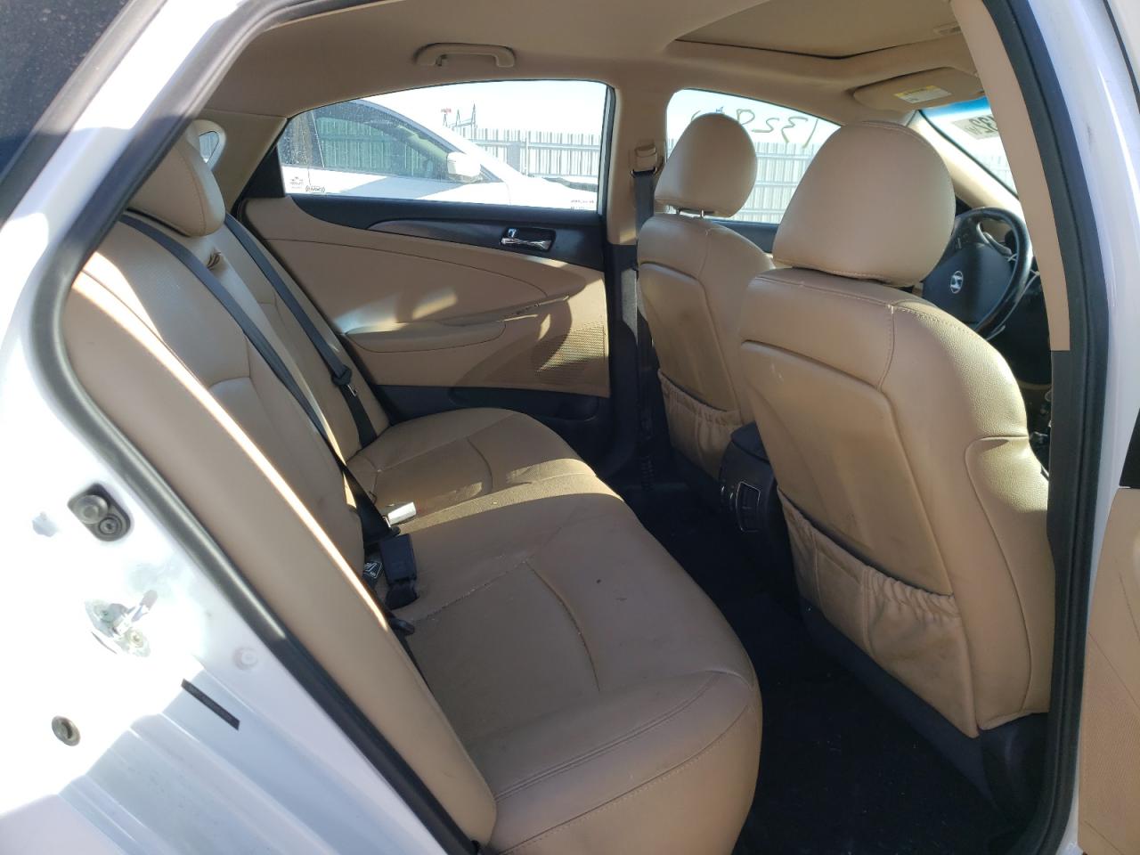 Photo 6 from auction – 2013 HYUNDAI SONATA SE with VIN 5NPEC4AB9DH576201