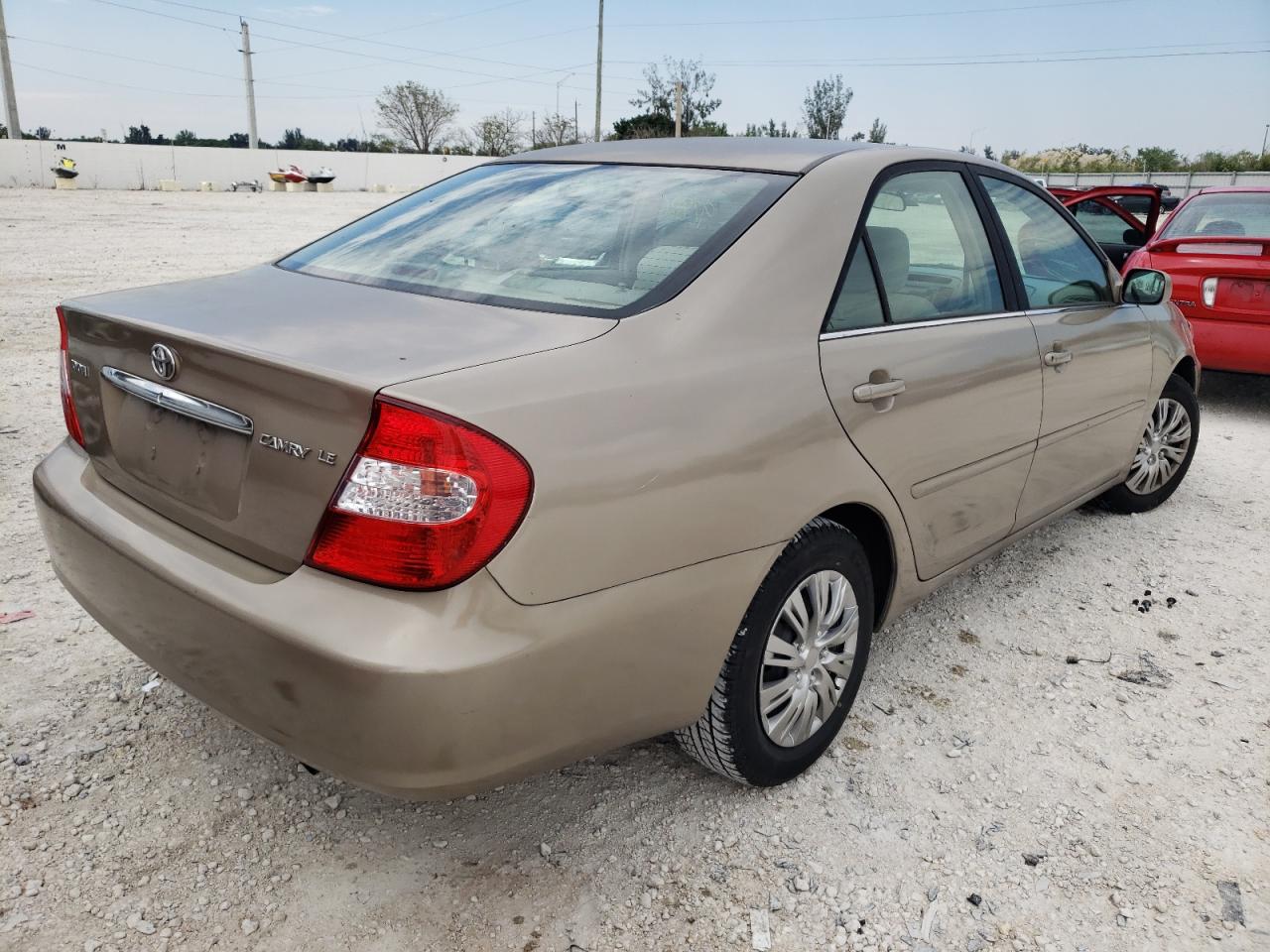 Photo 4 from auction – 2004 TOYOTA CAMRY LE with VIN 4T1BE32K14U797945