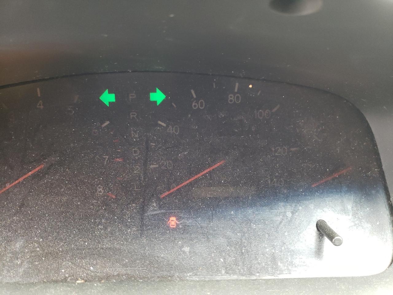 Photo 8 from auction – 2000 LEXUS ES 300 with VIN JT8BF28G3Y5086325