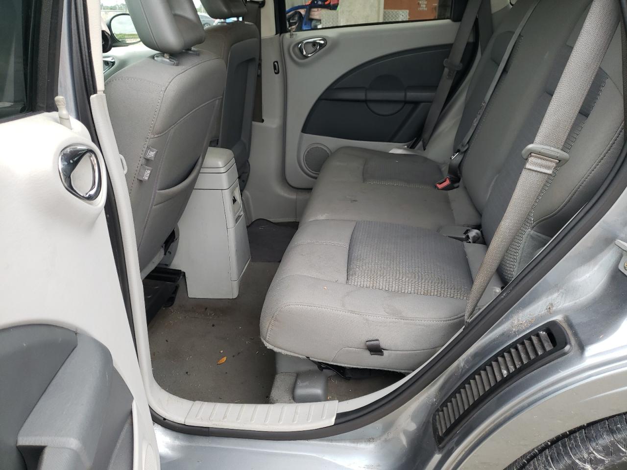 Photo 6 from auction – 2008 CHRYSLER PT CRUISER with VIN 3A8FY58B98T213459