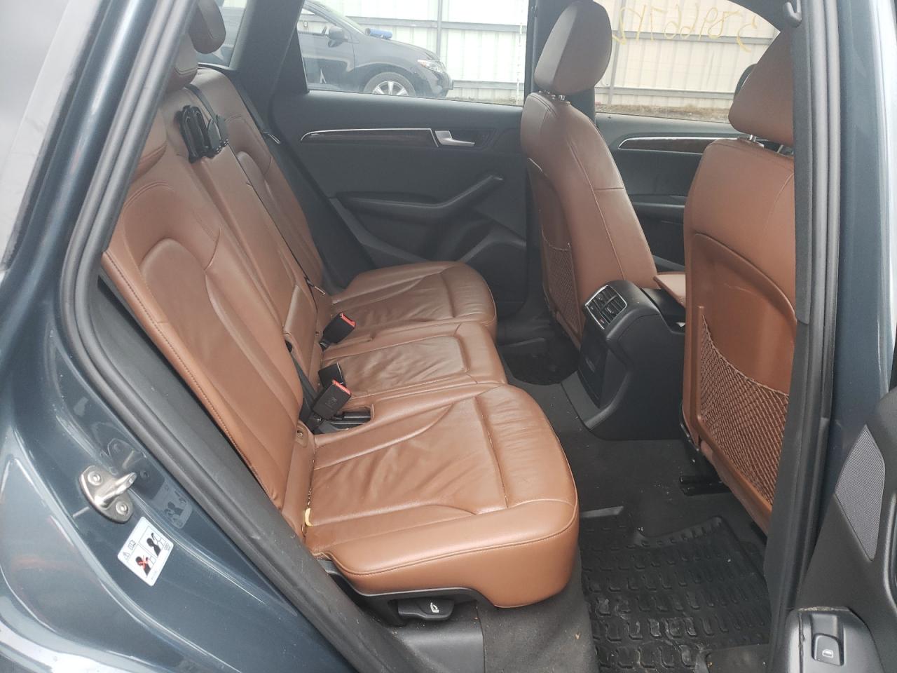Photo 6 from auction – 2010 AUDI Q5 PREMIUM with VIN WA1LKAFP1AA010737