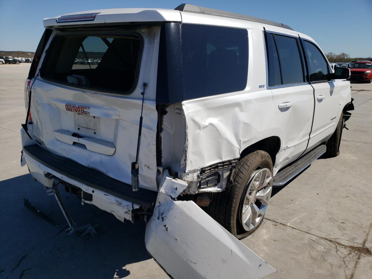 Photo 9 from auction – 2016 GMC YUKON SLT with VIN 1GKS1BKC1GR478852