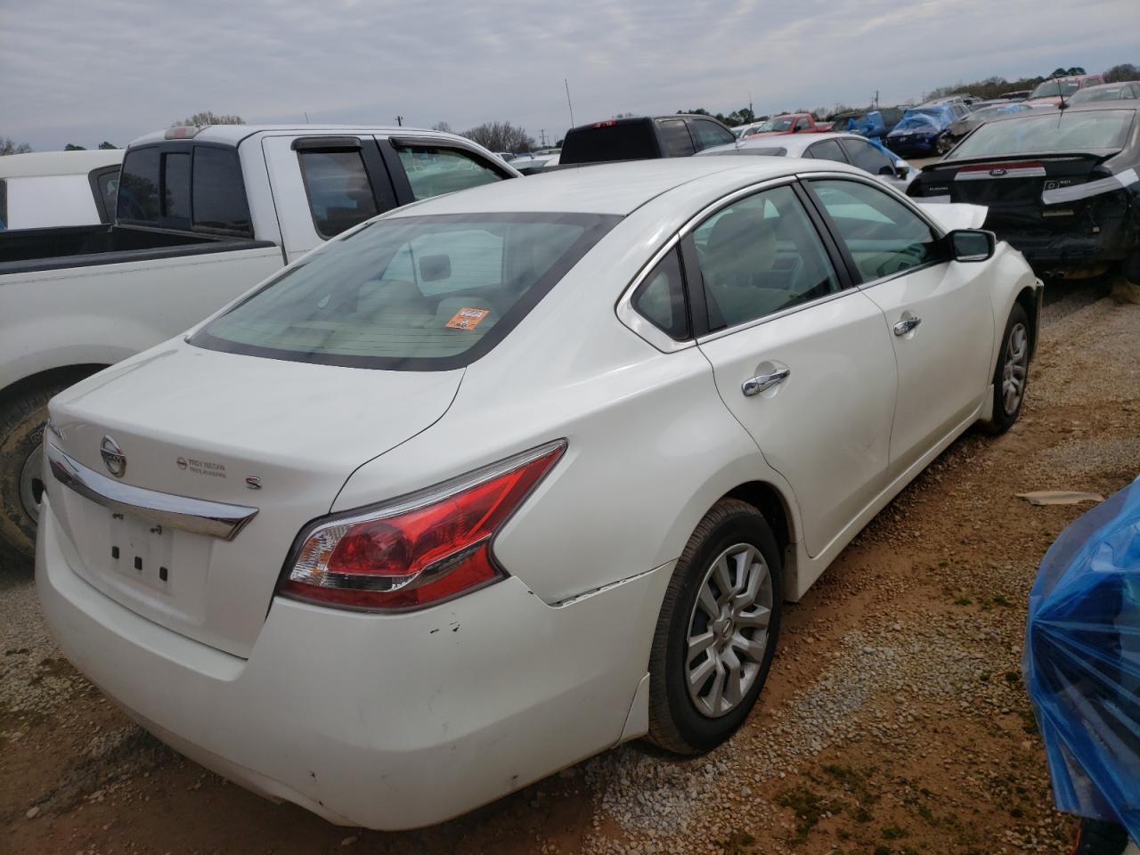 Photo 4 from auction – 2015 NISSAN ALTIMA 2.5 with VIN 1N4AL3AP1FC469085