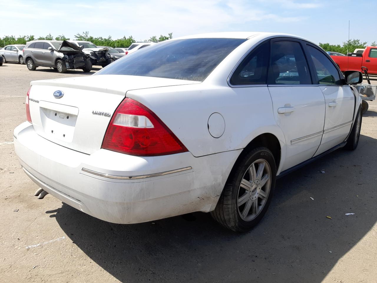 Photo 4 from auction – 2005 FORD FIVE HUNDR with VIN 1FAFP25195G104199