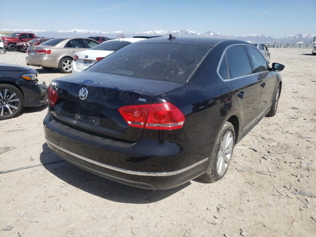 Photo 4 from auction – 2012 VOLKSWAGEN PASSAT SEL with VIN 1VWCH7A36CC097082