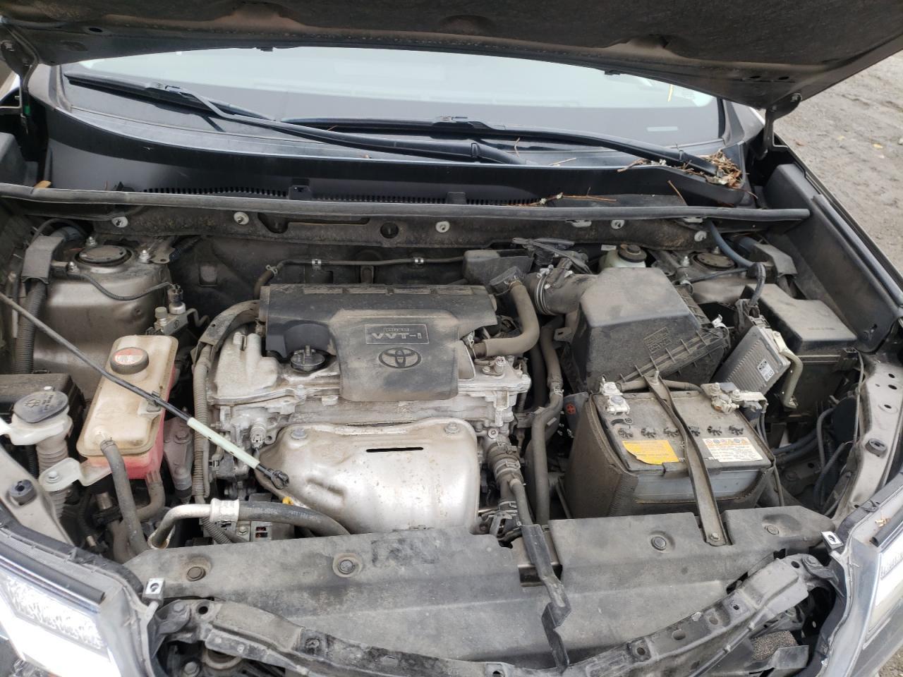 Photo 7 from auction – 2015 TOYOTA RAV4 LE with VIN JTMZFREVXFD058665